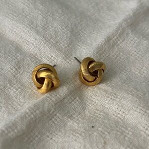 Vintage gold tone knotted earrings